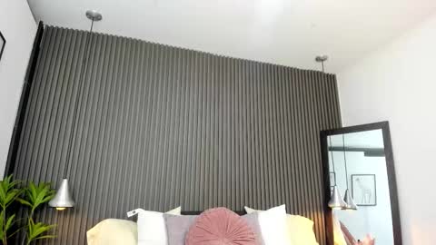 Lizza online show from 09/16/25, 11:44