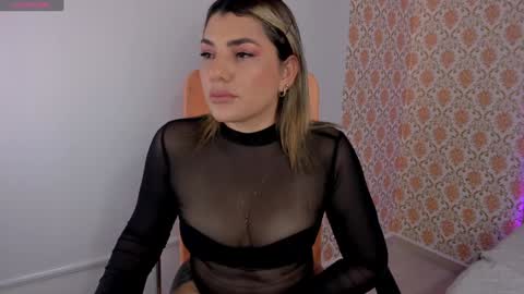 Snapshot of pervert_milf2023 chatting on 01/28/25, 09:08 Isabella online show from 01/28/25, 09:08