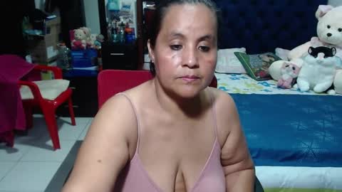 Snapshot of pervert_mommy_x chatting on 12/09/24, 01:55 SAMY online show from 12/09/24, 01:55