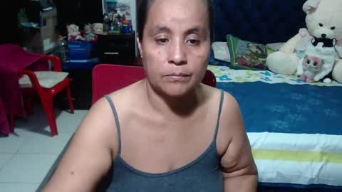 Snapshot of pervert_mommy_x chatting on 12/12/24, 10:45 SAMY online show from 12/12/24, 10:45