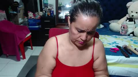 Snapshot of pervert_mommy_x chatting on 12/13/24, 11:02 SAMY online show from 12/13/24, 11:02