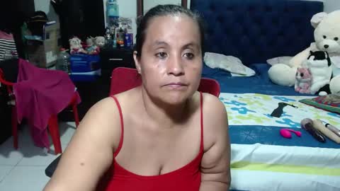 Snapshot of pervert_mommy_x chatting on 12/13/24, 03:00 SAMY online show from 12/13/24, 03:00