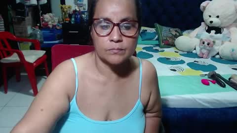 Snapshot of pervert_mommy_x chatting on 12/20/24, 02:38 SAMY online show from 12/20/24, 02:38