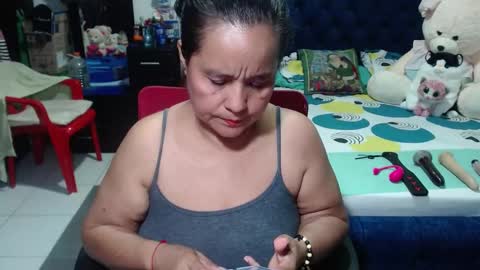 Snapshot of pervert_mommy_x chatting on 12/23/24, 11:04 SAMY online show from 12/23/24, 11:04