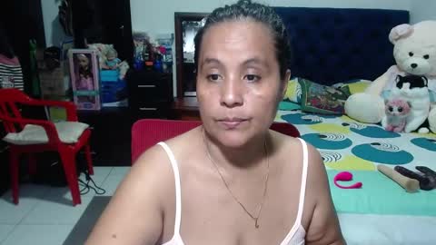 Snapshot of pervert_mommy_x chatting on 12/29/24, 01:28 SAMY online show from 12/29/24, 01:28