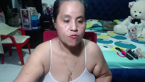 Snapshot of pervert_mommy_x chatting on 12/30/24, 10:10 SAMY online show from 12/30/24, 10:10