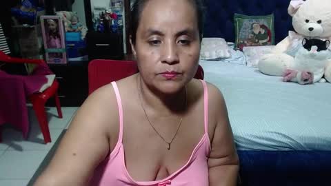 Snapshot of pervert_mommy_x chatting on 01/01/25, 04:39 SAMY online show from 01/01/25, 04:39