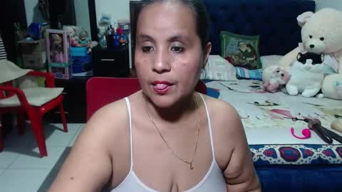 Snapshot of pervert_mommy_x chatting on 01/08/25, 11:10 SAMY online show from 01/08/25, 11:10