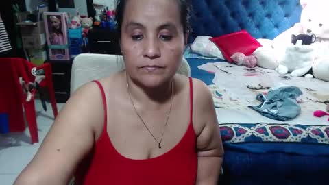 Snapshot of pervert_mommy_x chatting on 01/11/25, 06:12 SAMY online show from 01/11/25, 06:12