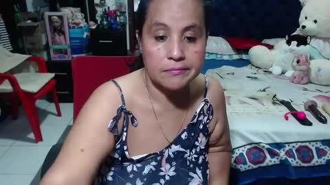 Snapshot of pervert_mommy_x chatting on 01/15/25, 10:17 SAMY online show from 01/15/25, 10:17