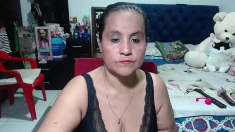 Snapshot of pervert_mommy_x chatting on 01/17/25, 10:11 SAMY online show from 01/17/25, 10:11