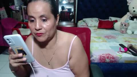 Snapshot of pervert_mommy_x chatting on 01/28/25, 11:06 SAMY online show from 01/28/25, 11:06