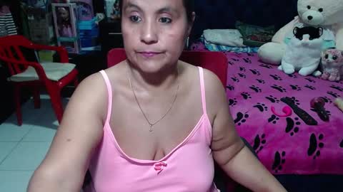 Snapshot of pervert_mommy_x chatting on 02/13/25, 09:09 SAMY online show from 02/13/25, 09:09
