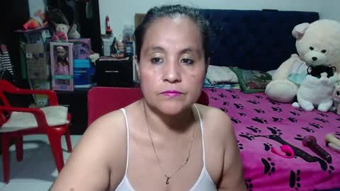 Snapshot of pervert_mommy_x chatting on 02/17/25, 10:51 SAMY online show from 02/17/25, 10:51