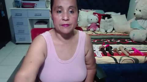 Snapshot of pervert_mommy_x chatting on 09/15/25, 11:32 SAMY online show from 09/15/25, 11:32