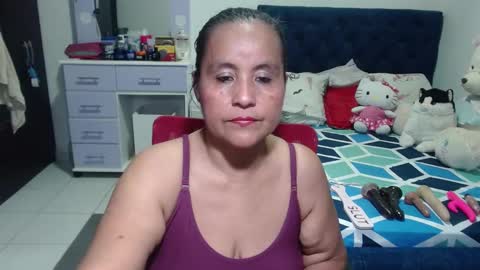 Snapshot of pervert_mommy_x chatting on 10/08/25, 11:52 SAMY online show from 10/08/25, 11:52