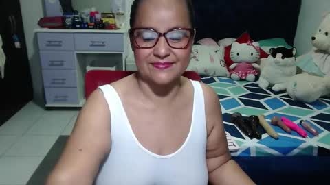 Snapshot of pervert_mommy_x chatting on 10/09/25, 09:40 SAMY online show from 10/09/25, 09:40