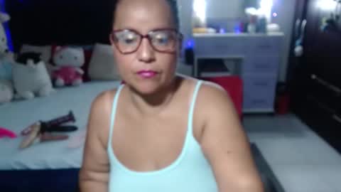 Snapshot of pervert_mommy_x chatting on 02/01/26, 11:42 SAMY online show from 02/01/26, 11:42