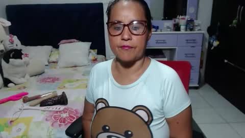 Snapshot of pervert_mommy_x chatting on 02/08/26, 01:14 SAMY online show from 02/08/26, 01:14