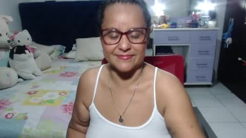 Snapshot of pervert_mommy_x chatting on 04/19/26, 10:25 SAMY online show from 04/19/26, 10:25