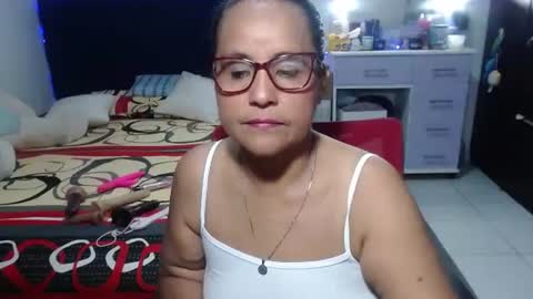 Snapshot of pervert_mommy_x chatting on 04/30/26, 09:37 SAMY online show from 04/30/26, 09:37