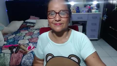 Snapshot of pervert_mommy_x chatting on 05/09/26, 10:09 SAMY online show from 05/09/26, 10:09