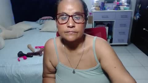 Snapshot of pervert_mommy_x chatting on 05/11/26, 02:45 SAMY online show from 05/11/26, 02:45