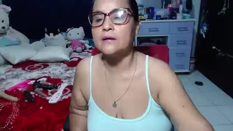 Snapshot of pervert_mommy_x chatting on 05/18/26, 09:59 SAMY online show from 05/18/26, 09:59