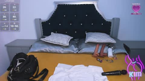 Snapshot of pervert_pantyhose chatting on 01/08/25, 10:26 Kimberly online show from 01/08/25, 10:26