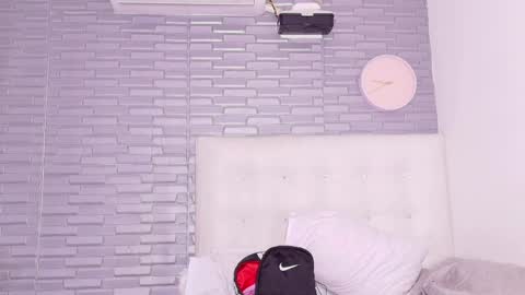 pervert_shydoll online show from 04/08/26, 03:17