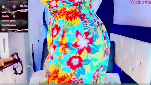 Snapshot of pervertmom_ chatting on 02/16/25, 08:11 ESMERALDA online show from 02/16/25, 08:11