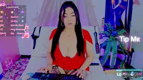 Snapshot of pervertmom_ chatting on 09/19/25, 02:35 ESMERALDA online show from 09/19/25, 02:35
