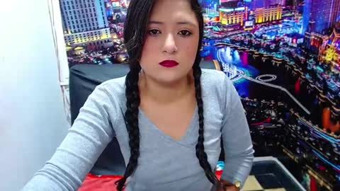 Snapshot of pervertt_linda chatting on 09/15/25, 06:52 Linda online show from 09/15/25, 06:52