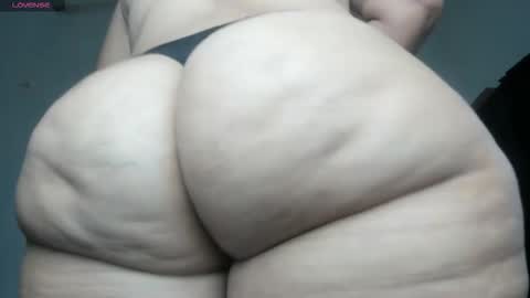 Snapshot of pervertt_mommy chatting on 02/24/26, 08:51 Alexandra online show from 02/24/26, 08:51