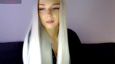 Snapshot of pervyblonde chatting on 01/06/25, 12:24 Isabella online show from 01/06/25, 12:24
