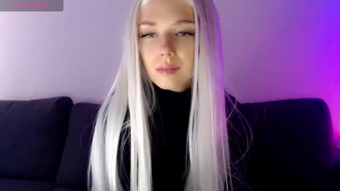 Snapshot of pervyblonde chatting on 02/12/25, 12:55 Isabella online show from 02/12/25, 12:55