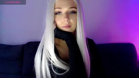 Snapshot of pervyblonde chatting on 02/28/25, 02:09 Isabella online show from 02/28/25, 02:09