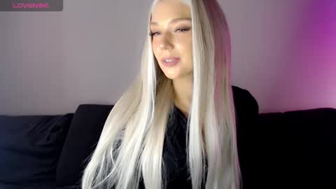 Snapshot of pervyblonde chatting on 11/24/25, 10:04 Isabella online show from 11/24/25, 10:04