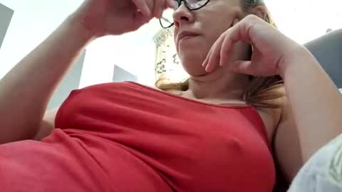 Lisa -  online show from 02/20/25, 11:09