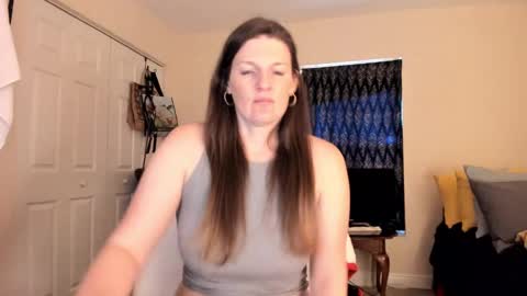 Snapshot of pessimistically_optimistic chatting on 01/12/25, 04:18 Kelly online show from 01/12/25, 04:18