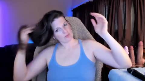 Snapshot of pessimistically_optimistic chatting on 10/06/25, 06:49 Kelly online show from 10/06/25, 06:49