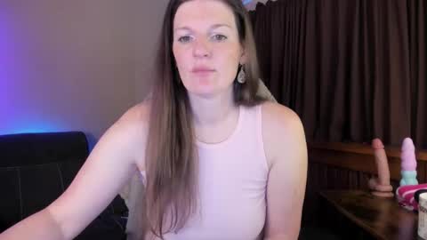 Snapshot of pessimistically_optimistic chatting on 11/30/25, 12:31 Kelly online show from 11/30/25, 12:31