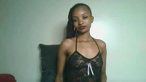 Snapshot of petal_palette chatting on 05/14/26, 08:37 Lolly online show from 05/14/26, 08:37