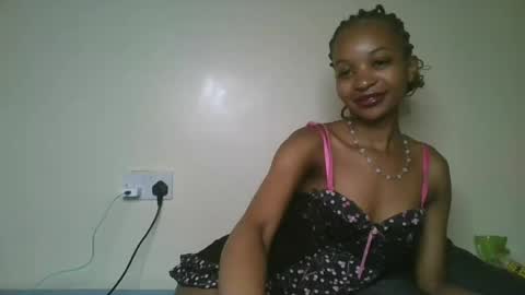 Snapshot of petal_palette chatting on 07/05/26, 05:25 Lolly online show from 07/05/26, 05:25
