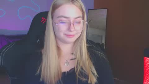 petalkiss online show from 10/24/25, 05:42