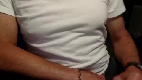 Snapshot of peterbartxxx chatting on 10/10/25, 10:25 peterbartxxx online show from 10/10/25, 10:25