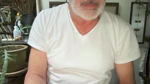 Snapshot of peterbartxxx chatting on 05/13/26, 10:12 peterbartxxx online show from 05/13/26, 10:12