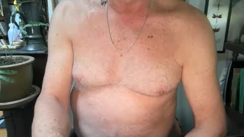 Snapshot of peterbartxxx chatting on 05/15/26, 11:06 peterbartxxx online show from 05/15/26, 11:06