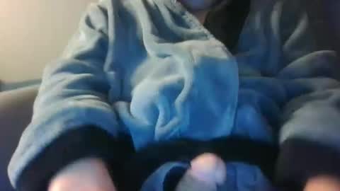 Snapshot of petermelotte8 chatting on 12/17/25, 11:49 petermelotte8 online show from 12/17/25, 11:49