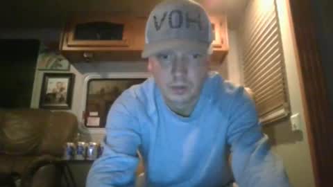 peterschwarz1981 online show from 12/15/25, 04:17